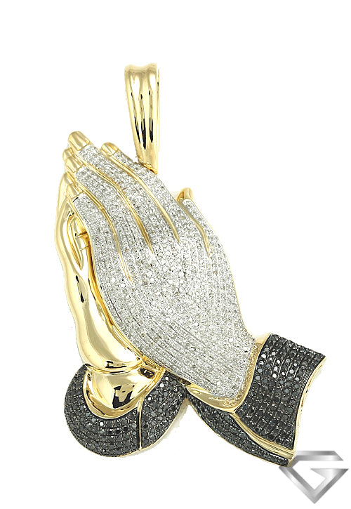 10K Yellow Gold 2.90ctw Black And White Diamond Praying Hand Pendant